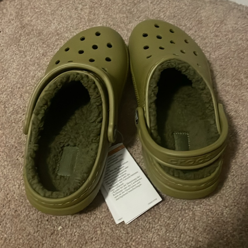 Fuzzy Crocs - Picture 2 of 3